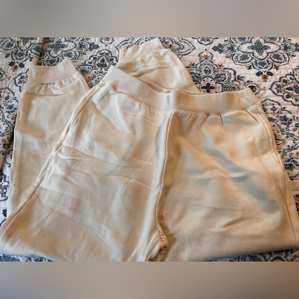 Forever 21 cream white sweatpants with pockets size 1x - Picture 2 of 4